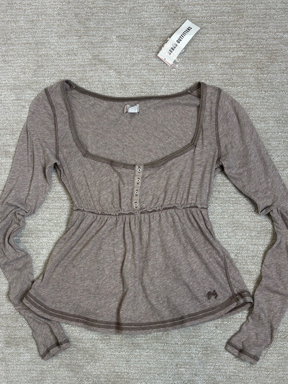 NWT BDG Brittney Long Sleeve Babydoll Henley Tee Womens Size Small Taupe Y2K - Picture 5 of 12